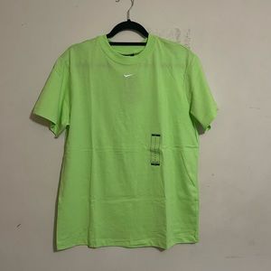 NIKE ESSENTIALS SHIRT - LIME GREEN
